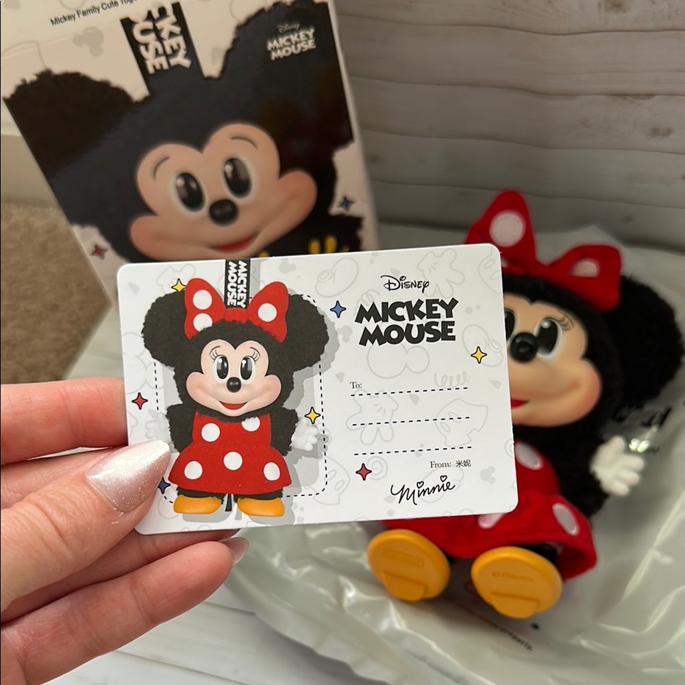Mickey Family Pop Mart Minnie Mouse
Plush Keychain - Picture 3 of 5